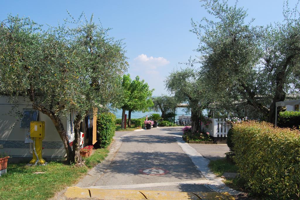 Camping Porto Srl 호텔 Moniga del Garda 외부 사진